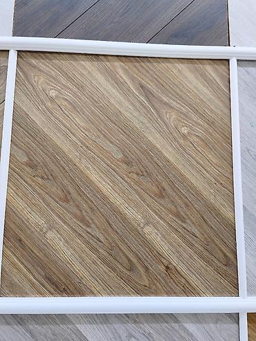 Ağac fakturalı döşəmə örtüyü (laminat/PVC panel) nümunələri. - Təbii at lalafo.az Ağac fakturalı döşəmə örtüyü (laminat/PVC panel) nümunələri. - Təbii