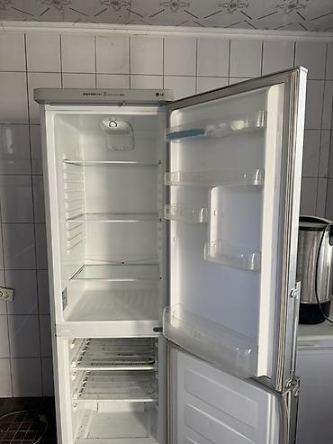 Техника и электроника: Продается б/у Холодильник LG с нижней морозильной камерой(под ремонт) — 2