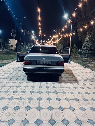 американский грузовик: Mercedes-Benz E-Class: 1993 г., 2.3 л, Механика, Бензин, Седан