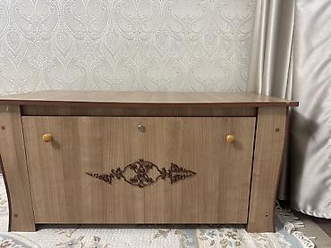 study table: Комод-тумба из ЛДСП с откидной фасадной дверцей. - Цвет: светлый — 1