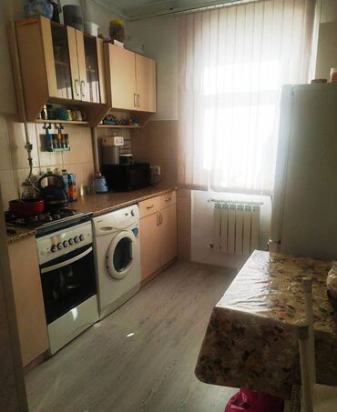 Köhnə tikili: Bakı, Bülbülə qəs., 3 otaqlı, Köhnə tikili, 100 kv. m — 4