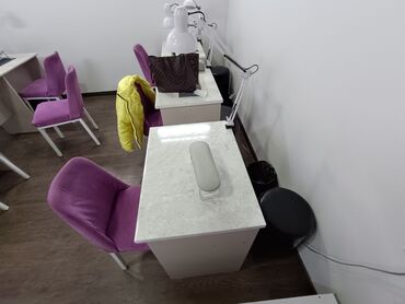 мебельный салон: Продаю оборудование для салона красоты б/у стол для маникюра одинарный
