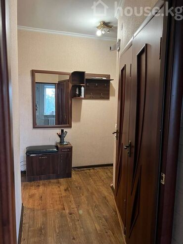 пол дома бишкек: 2 комнаты, 50 м², Индивидуалка, 3 этаж, Старый ремонт
