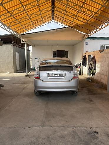 Toyota: Toyota Prius: 2006 г., 1.5 л, Вариатор, Гибрид, Хэтчбэк — 2