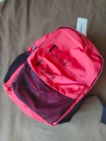 Handbags: LcWaikiki Crveni Ranac Plastificiran NOVI sa et Skroz novi sa etiketom