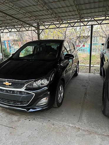 Продажа авто: Chevrolet Spark: 2020 г., 1 л, Автомат, Бензин, Хэтчбэк — 4