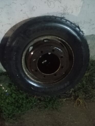 шины на внедорожник: Колеса в сборе R 19.5, Лето, Б/у, Запаска, Грузовики/Автобусы, Железные, отверстий - 8