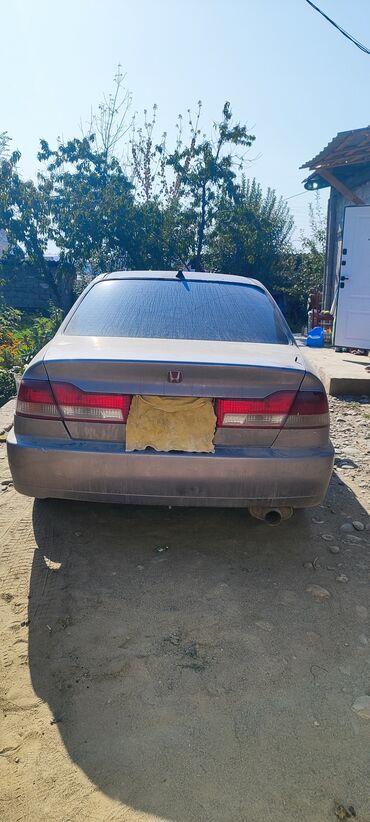 эшик хонда фит: Honda Accord: 2002 г., 1.8 л, Автомат, Бензин, Седан
