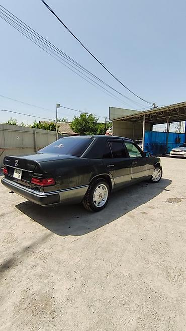 124 е: Mercedes-Benz W124: 1990 г., 2.3 л, Механика, Бензин, Седан — 2