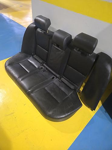 Ehtiyat hissələri: Bmw 530 2007 çi ilin e60 kuzanın üstən çıxma dəri arxa oturaçaqlar — 2