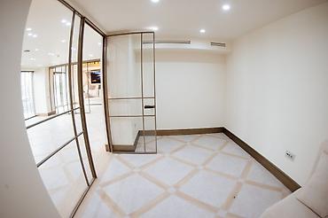 bartee: 2 556 000 AZN 213 m² Sahə Çıxarış Təmir Satılır obyekt 213 m², Ağ — 7