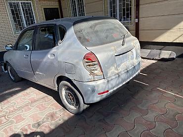 дайхатсу сирион матор: Daihatsu Sirion: 2003 г., 1 л, Механика, Бензин, Хэтчбэк — 7