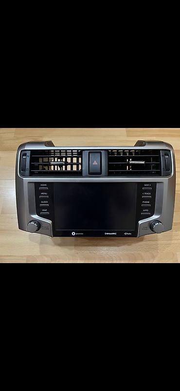 android box: Продаю штатную автомагнитолу от 4Runner 285 рестайлинг с поддержкой — 1