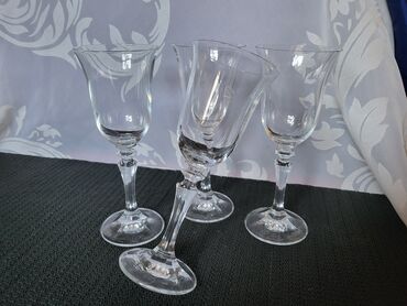 Čaše: Case vintaz,kristal za vino bohemija. Case komada 4 u na lalafo.rs — 3 Čaše: Case vintaz,kristal za vino bohemija. Case komada 4 u — 3