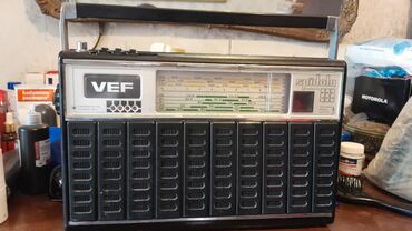 радио: Radio VEF SPİDOLA 232 sovet mali 1976 il istesal olub ishləkdi