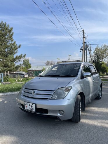 Toyota: Toyota ist: 2003 г., 1.5 л, Автомат, Бензин, Хэтчбэк