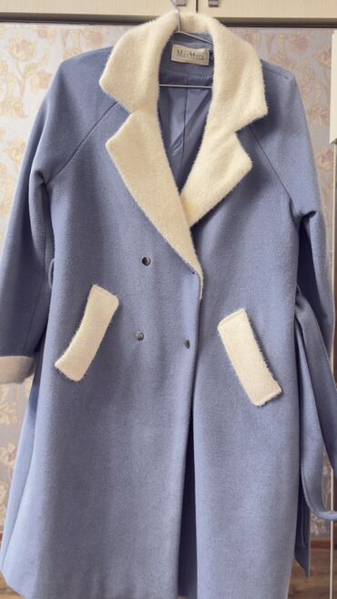 Paltolar: Əşyaların hər biri yeni kimidirdonlar cəmi bir defe geyinilib,Qiymet — 4