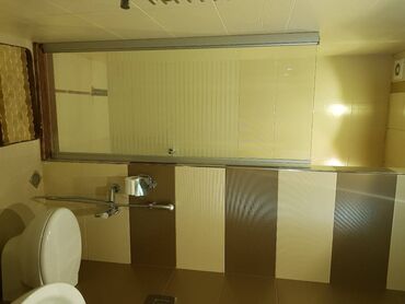 Həyət evləri və villaların satışı: 6 otaqlı, 350000 kv. m, Orta təmir — 30