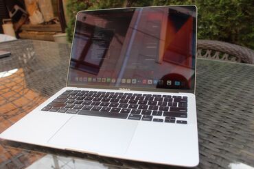 обмен ноутбука: MacBook Air M1 Silver - Процессор Apple M1 - Оперативная память 8гб -