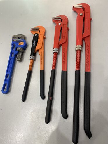 сантехнические инструменты: Разводной трубный ключ + крючок-скребок (набор для сантехнических