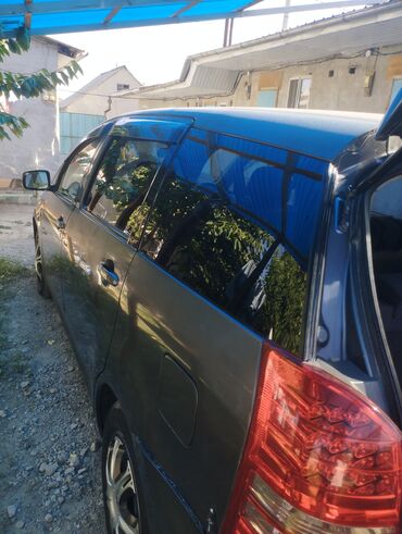 срочно срочно продаю машина: Toyota WISH: 2003 г., 1.8 л, Автомат, Бензин, Минивэн