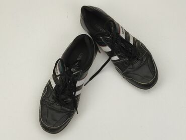 sportowe buty ocieplane: Adidasy 42, stan - Dobry