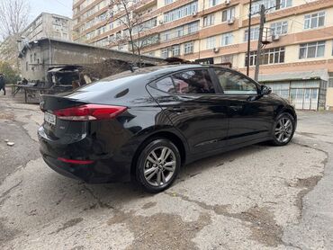 Hyundai: Hyundai Elantra: 1.6 l | 2016 il Sedan — 20