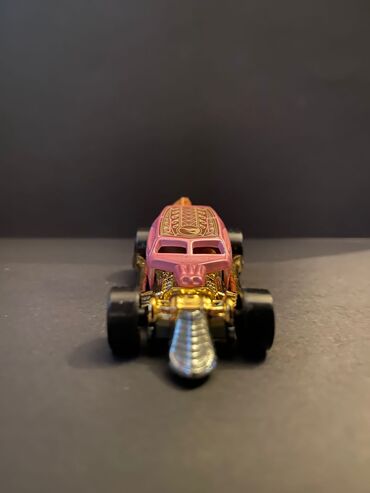 tikdirmek ucun don modeli: Hot wheels 'surf crate' 2022 th modeldir!