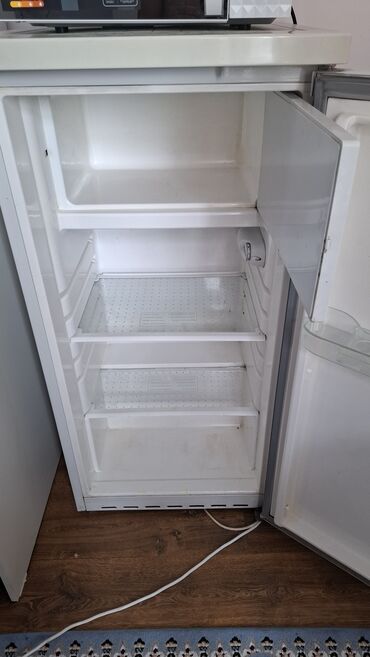 холодильники для кухни: Холодильник Avest, Б/у, Однокамерный, 55 * 125 * 50