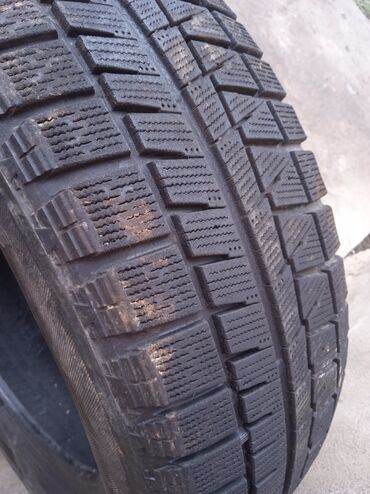 Шины: Шины 215 / 60 / R 17, Зима, Б/у, 1 шт, Легковые, Япония, Bridgestone