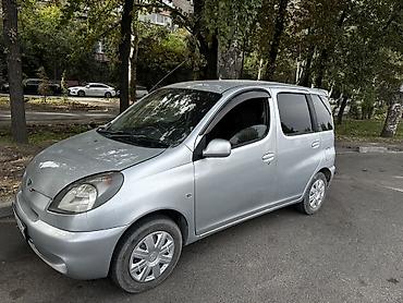 машины не на ходу: Toyota Funcargo: 2002 г., 1.3 л, Автомат, Бензин, Минивэн — 5
