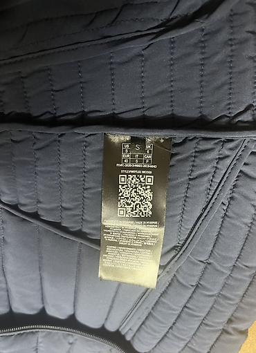 Üst geyimi: Qadınlar üçün qara qısqa quilted yüngül jaket - Rəng: qara - Siluet — 5
