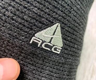 шапка женская черная: Головные уборы, Nike, Новый, цвет - Черный — 3