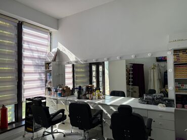 Salon, tibbi mebel dəsti: 3lu sac makiyaj mebeli-350 azn Kreslo 4 eded koja-ededi 150 azn — 1