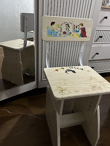 study table: Детский стол, Б/у, Дерево, Самовывоз — 2