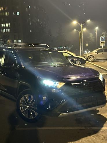 Toyota: Toyota RAV4: 2018 г., 2.5 л, Автомат, Бензин, Кроссовер — 2