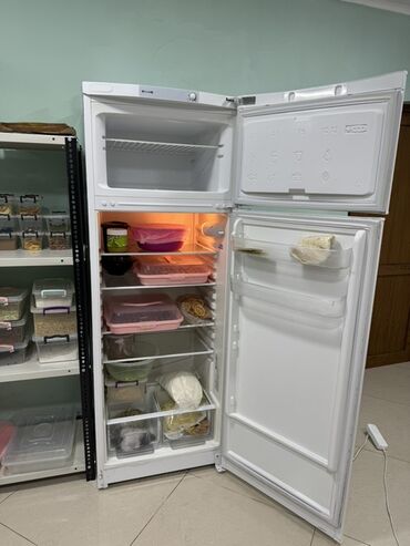 Rəf vitrinləri: 0-dan kofeşop, şirniyyat mağazası kimi biznes qurmaq istəyənlər üçün — 15