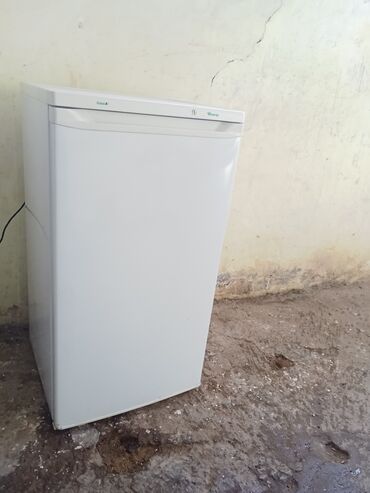 sac satişi: Dnepr soyuducu yaxşı soyudur işləyir çürüyü yoxdur. 60x110 cm
