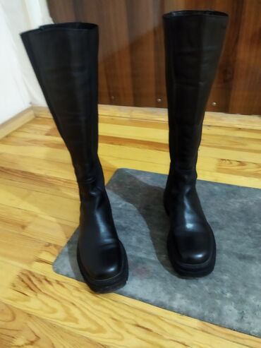 резиновые сапоги баку: Derimoddan dəri çizme. 37 ölçüdür Çox az geyinmişəm heç bir problemi