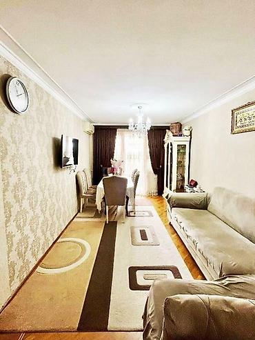 doşəmə boyası: Bakı, 8-ci kilometr, 2 otaqlı, Köhnə tikili, m. Xalqlar Dostluğu, 50 kv. m — 1