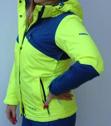 pull and bear jakne: Ženska jakna u neon žutoj i tamnoplavoj boji, dizajnirana za udobnost — 2