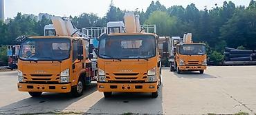 фургоны категории б: ISUZU baza şassisi üzərində quraşdırılmış hidravlik səbətli — 1