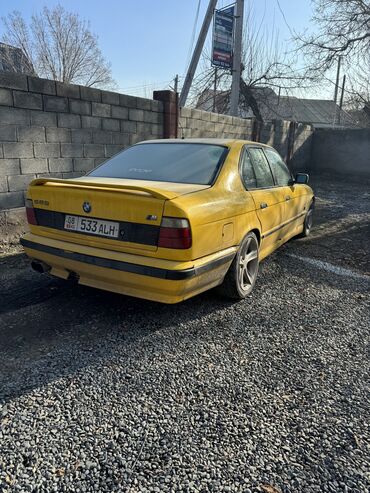 дом меняю: BMW 5 series: 1991 г., 2.5 л, Механика, Бензин, Седан