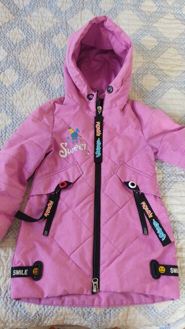 детская куртка на 5 6 лет: Детская куртка на осень или весну. Возраст на 6-8 лет. Рост 116. В