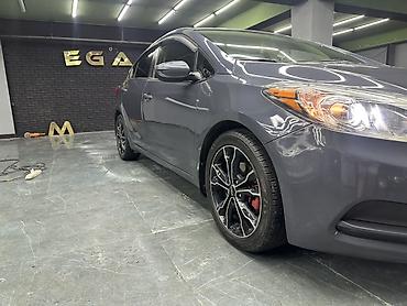 sideniya: Kia Forte: 1.8 l | 2013 il Sedan — 4