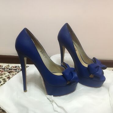 синие туфли на каблуках: Туфли 35, цвет - Синий