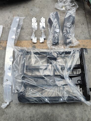 1)пластиковый телеыювизор производство Китай 2 )усилитель бампера