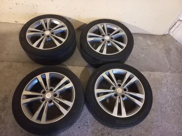 190 masin: İşlənmiş Disk təkər Mercedes-Benz 245 / 45 / R 17, 5 Boltlu