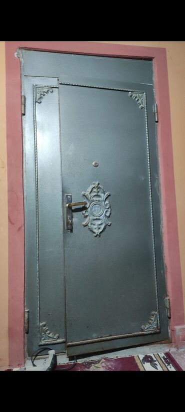 qapi ucuz: Mənzil üçün İşlənmiş Giriş qapısı 100x220 sm With peephole, Zəmanətli, Ünvandan götürmə