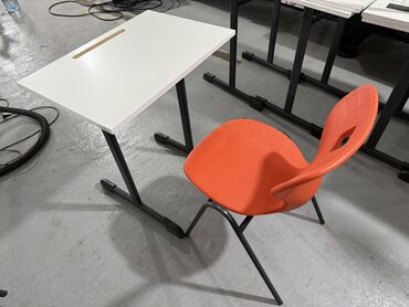 Ofis masaları: Kurslar üçün 1 Nəfərlik Parta Komplekti Müasir dəmir mebelin — 3